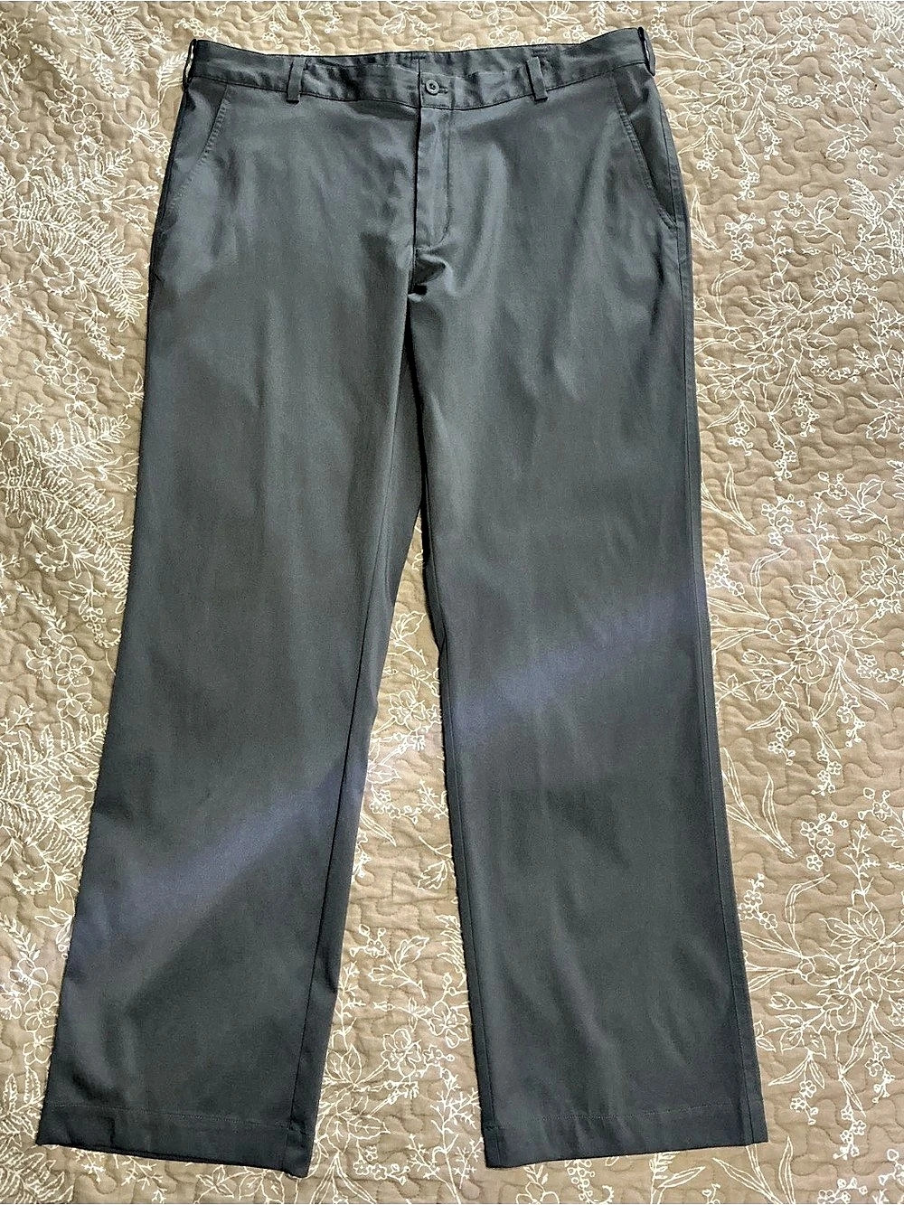 Nike Golf Dri-FIT pants Gray Size 38x32 Like New